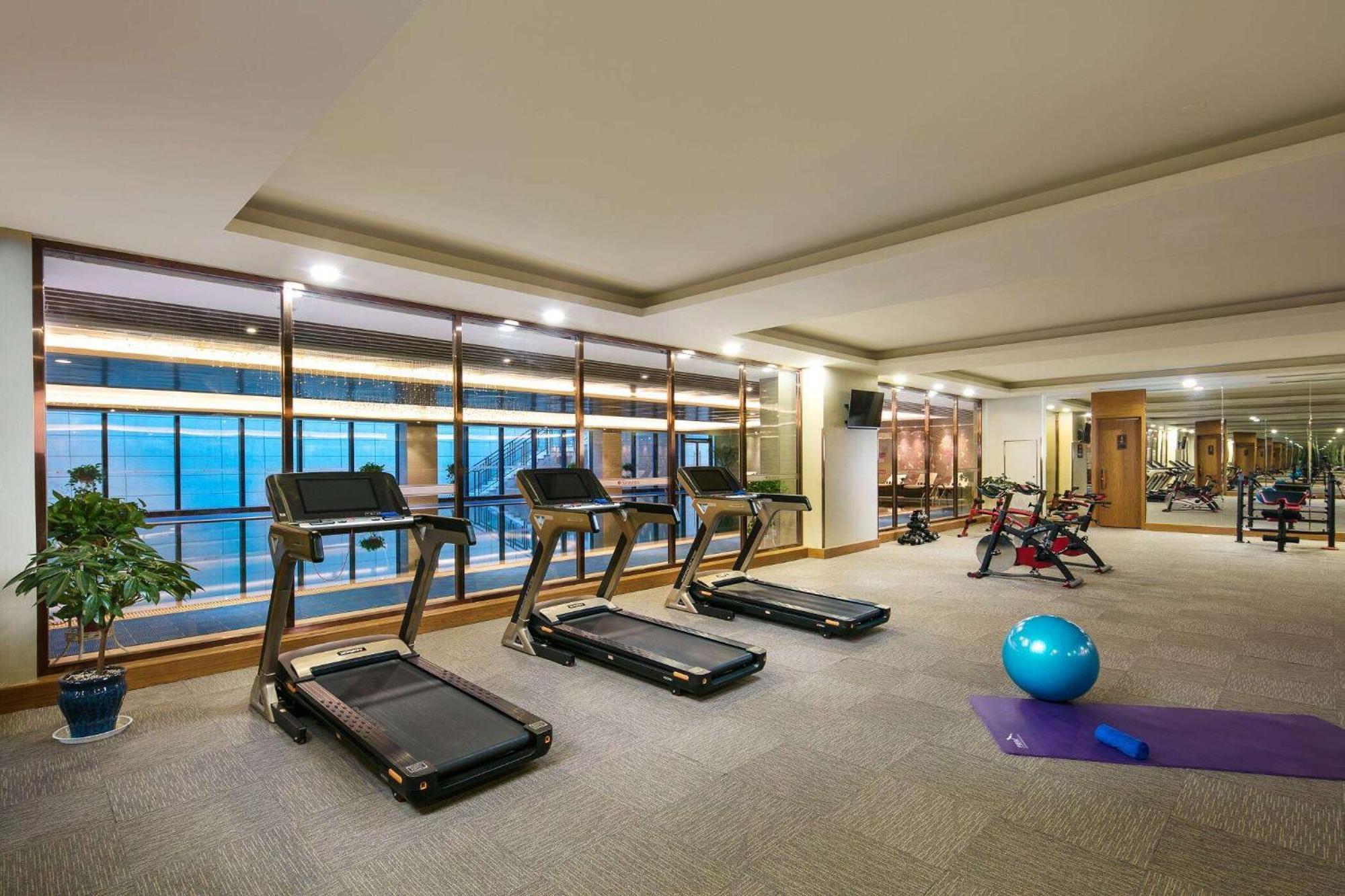 Ramada Heze Hotel Bagian luar foto