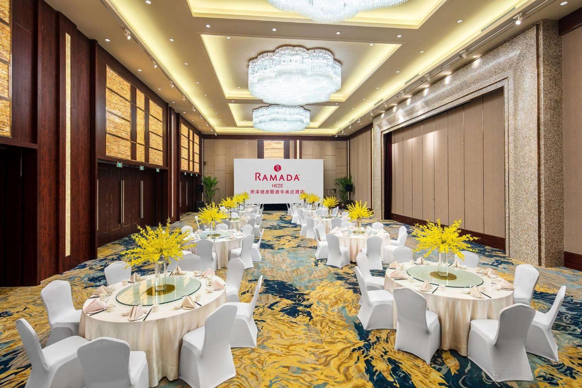 Ramada Heze Hotel Bagian luar foto